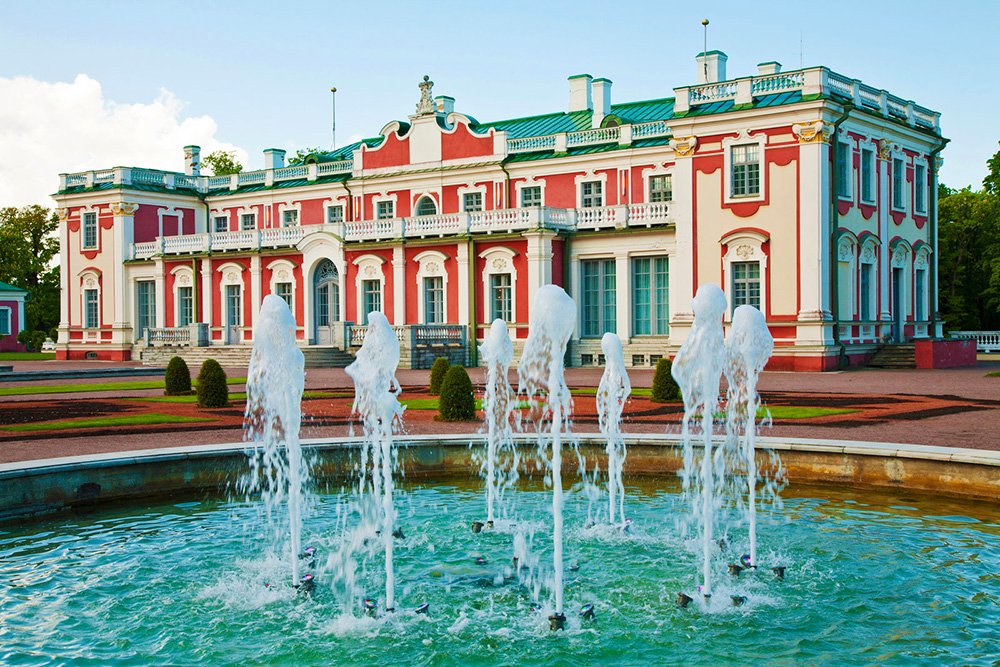 palazzo kadriorg tallinn