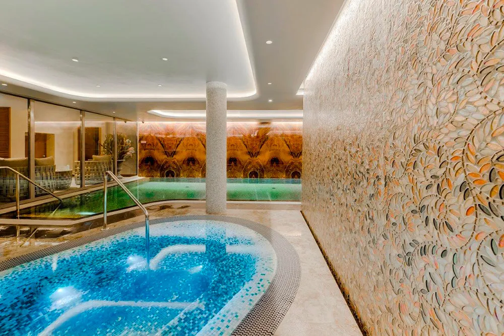 Grand Poet Hotel and SPA by Semarah