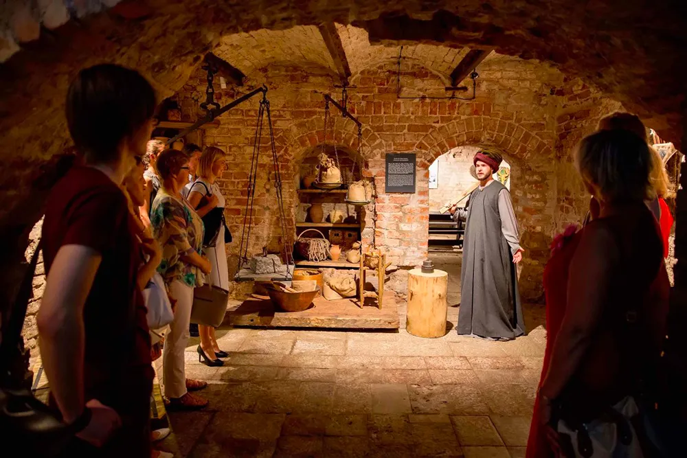 lettonia casa delle teste nere